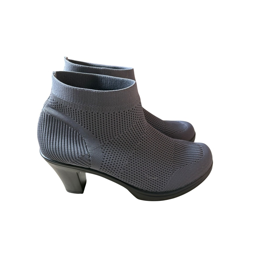 Bernie‎ Mev New York Grey Knit Sock Boots Stretch Ankle Block Heel Womens Size 8